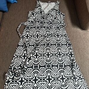ANN TAYLOR Black and White Patterned Dress